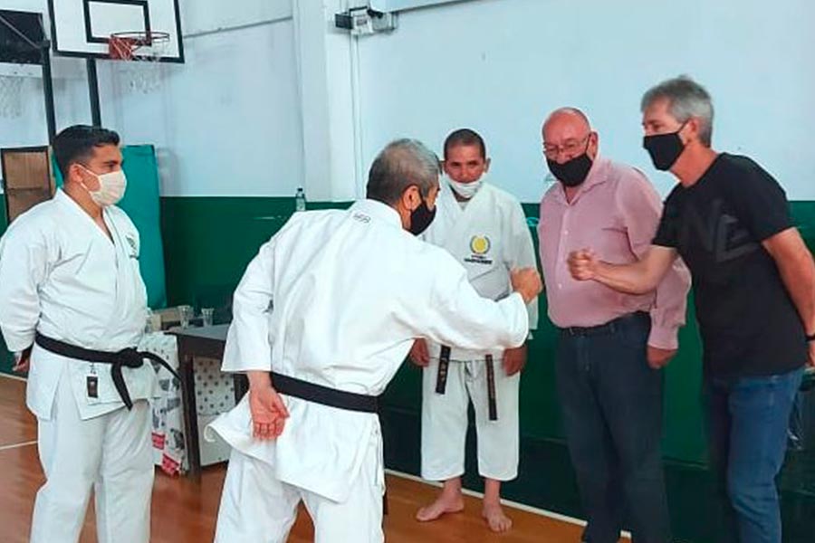 Alumnos de Karate fueron evaluados por una escuela nacional