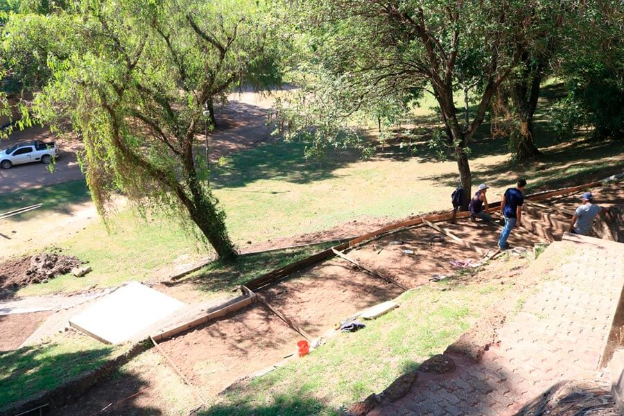 Trabajos de restauración bajo Parque Quirós