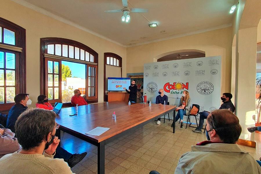 Presentación al CO.A.TUR del nuevo equipo de comunicación y prensa de Turismo Colón