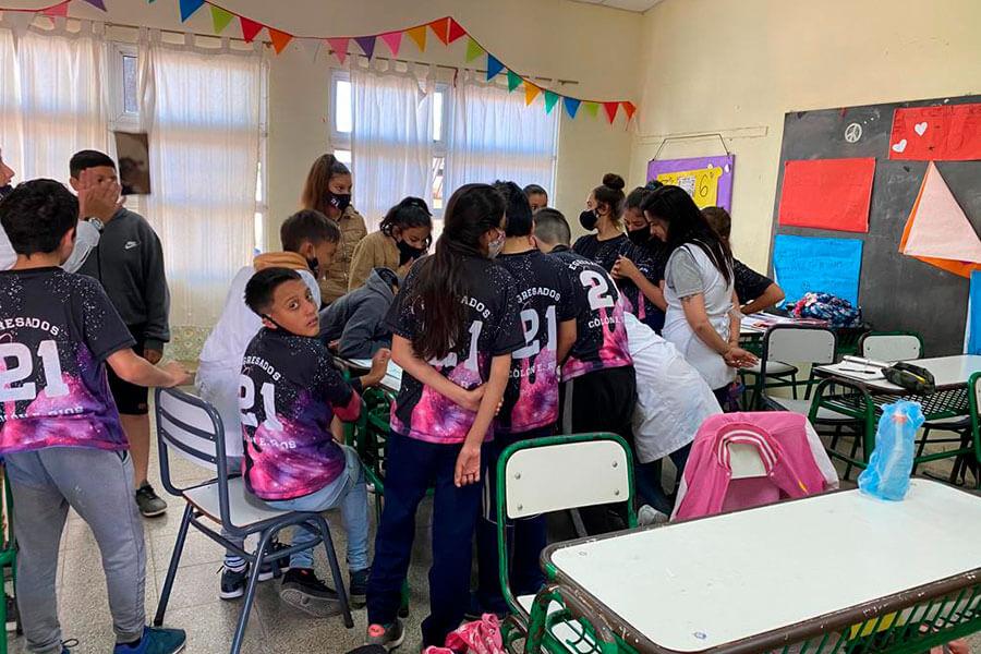 Se visitan escuelas de Colón con un taller sobre inclusión
