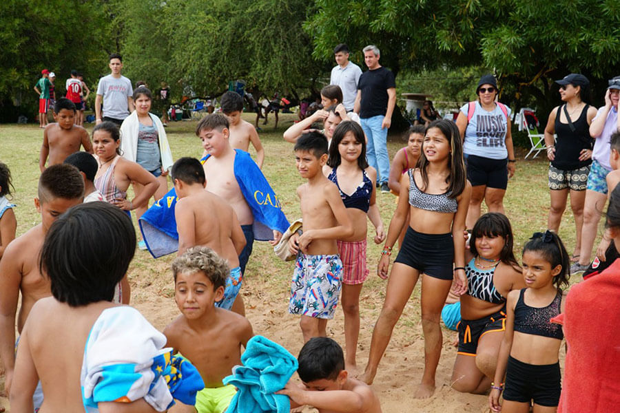 Cientos de niñas y niños de Colón disfrutan de la colonia de vacaciones municipal