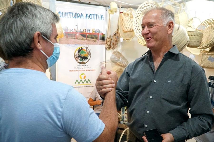 El intendente visita el Stand de Miraflores en la Fiesta Nacional de la Artesanía