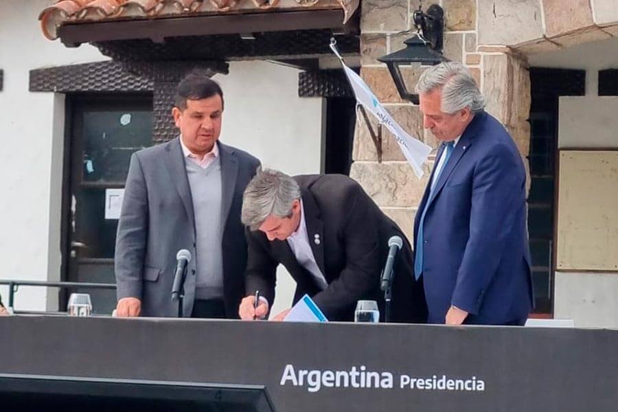 Colón firma Convenio Accesibilidad ANDIS