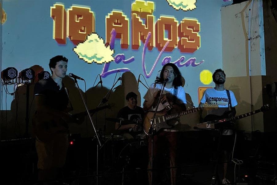 <strong>El grupo musical colonense “La Vaca” festejó sus 10 años en el Patio de la Casona</strong>