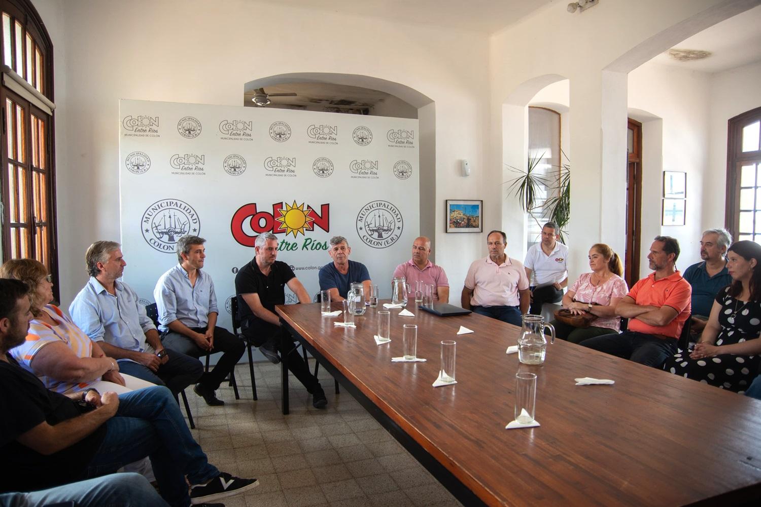 REUNION-CON-EL-SECRETARIO-DE-TURISMO-DE-ENTRE-RIOS-EN-COLON-23-12-2023-4