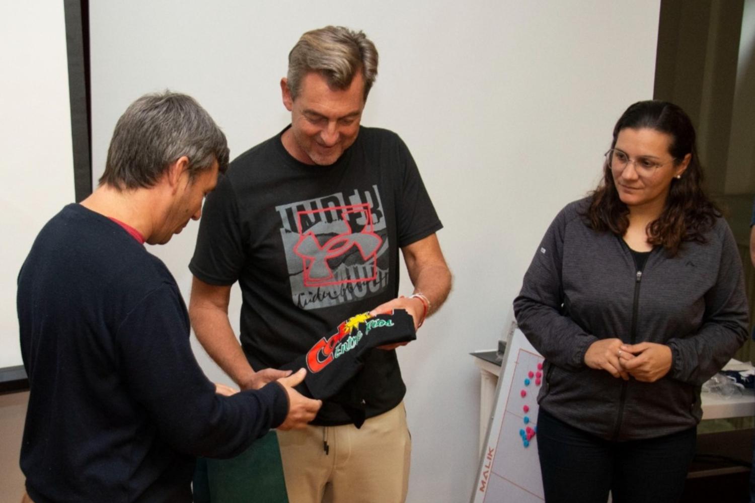 xr:d:DAFYUPElRTk:1071,j:6403417707849478685,t:24041510