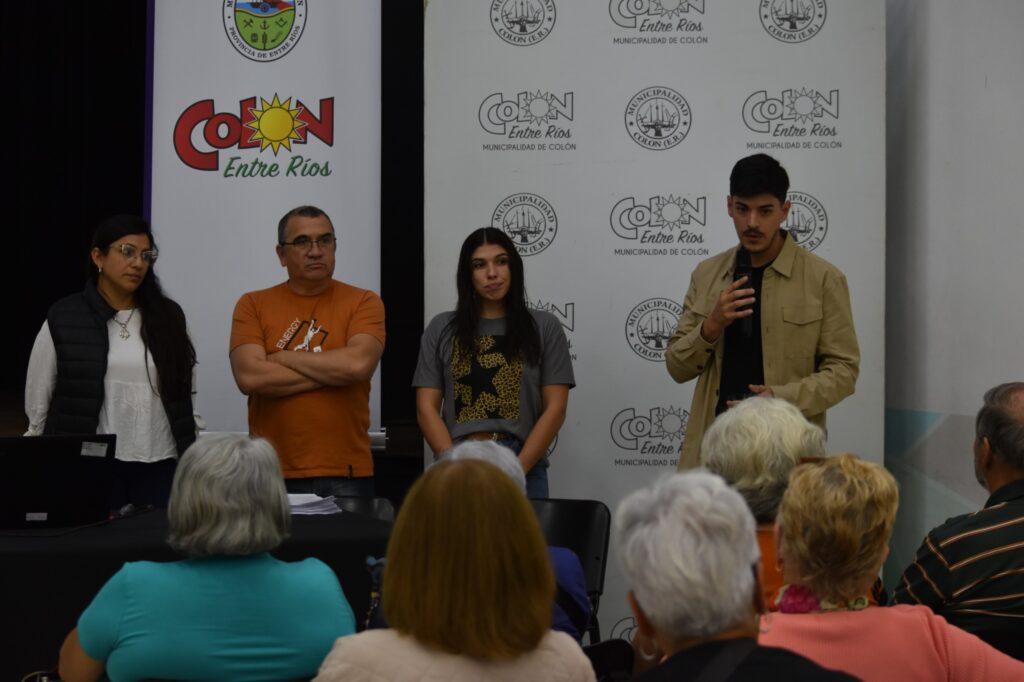Inició en Colón el Taller de Alfabetización para Personas Mayores