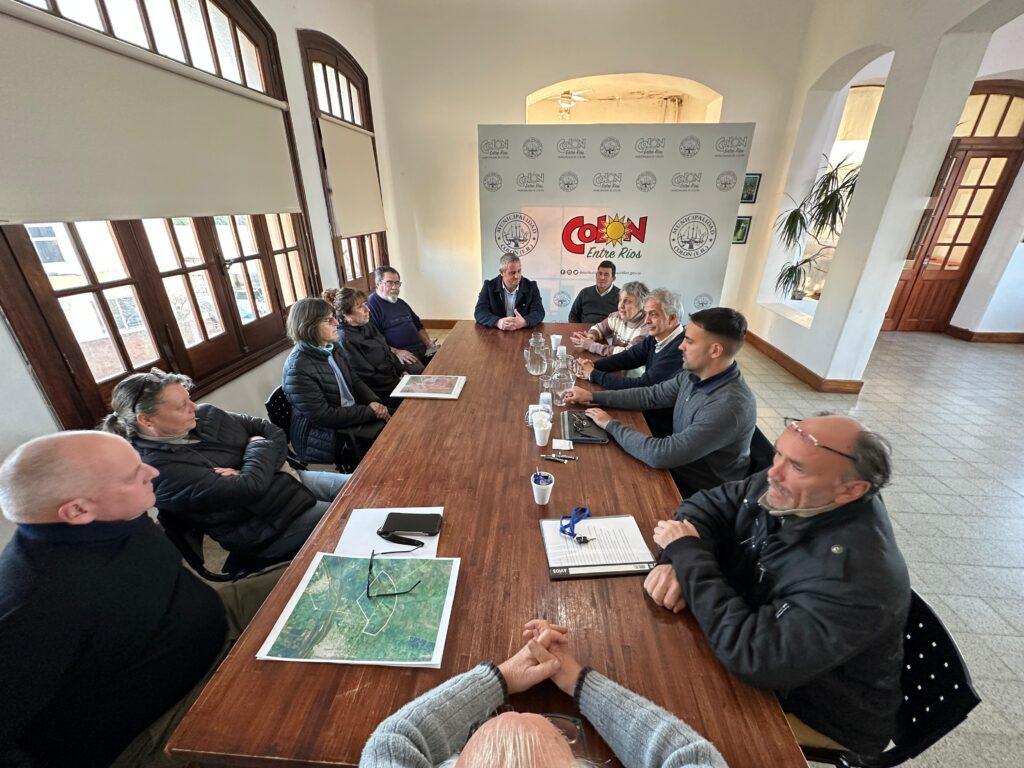 El intendente de Colón junto a la secretaria de Ambiente recibieron a representantes de sectores de la Ciudad