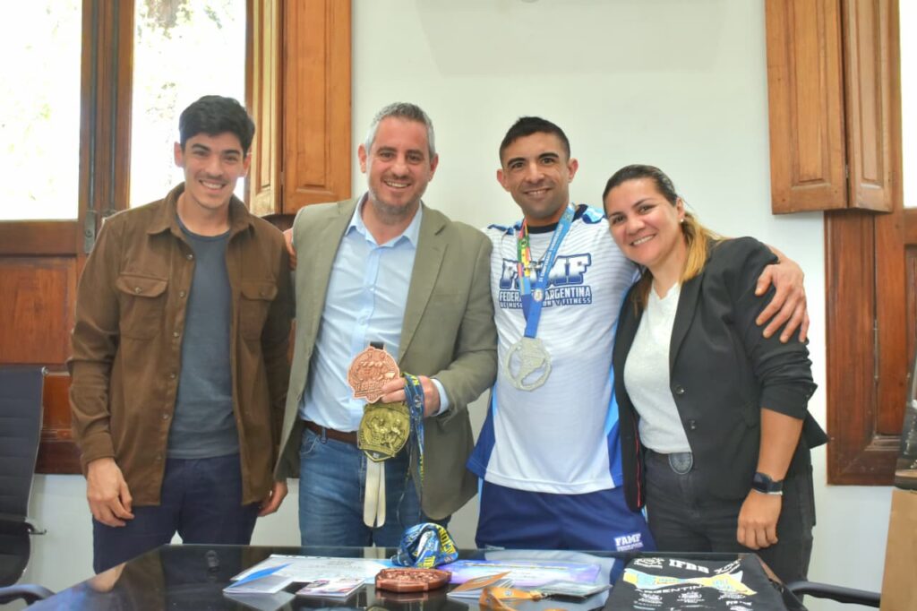 El Municipio recibió a Nahuel Corro tras sus destacados resultados a nivel nacional y sudamericano
